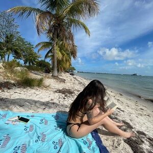 Meet your Posher, Nico